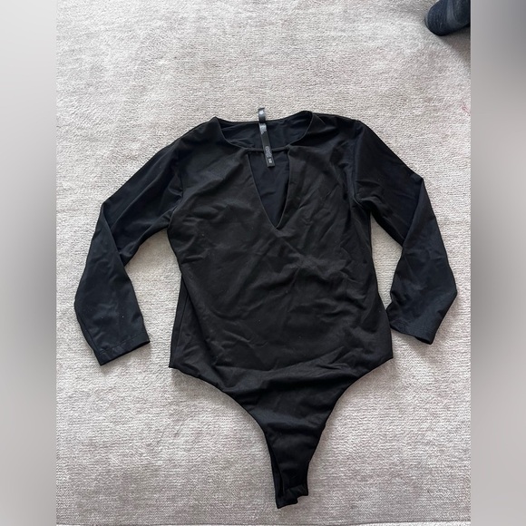 Basic Black Bodysuit Victoria's Secret Sport Keyhole V Neck Thong Small - Picture 3 of 6